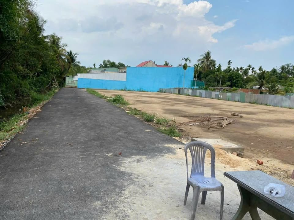 Đất nền Bình Mỹ 110m² giá 2.75 tỷ - Sổ đỏ chính chủ, đầu tư tiềm năng!