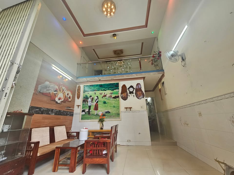 Nhà nguyên căn Hoàng Văn Thụ, Quy Nhơn 60m² giá 4.5 triệu - Đầy đủ nội thất, sẵn sàng vào ở!