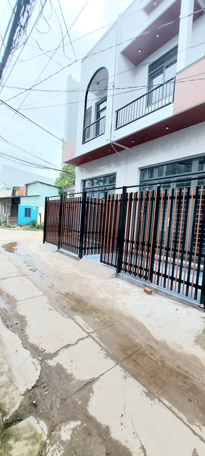 Bán nhà liền kề tại Bình Khánh, Long Xuyên, An Giang - Giá chỉ 1 tỷ!