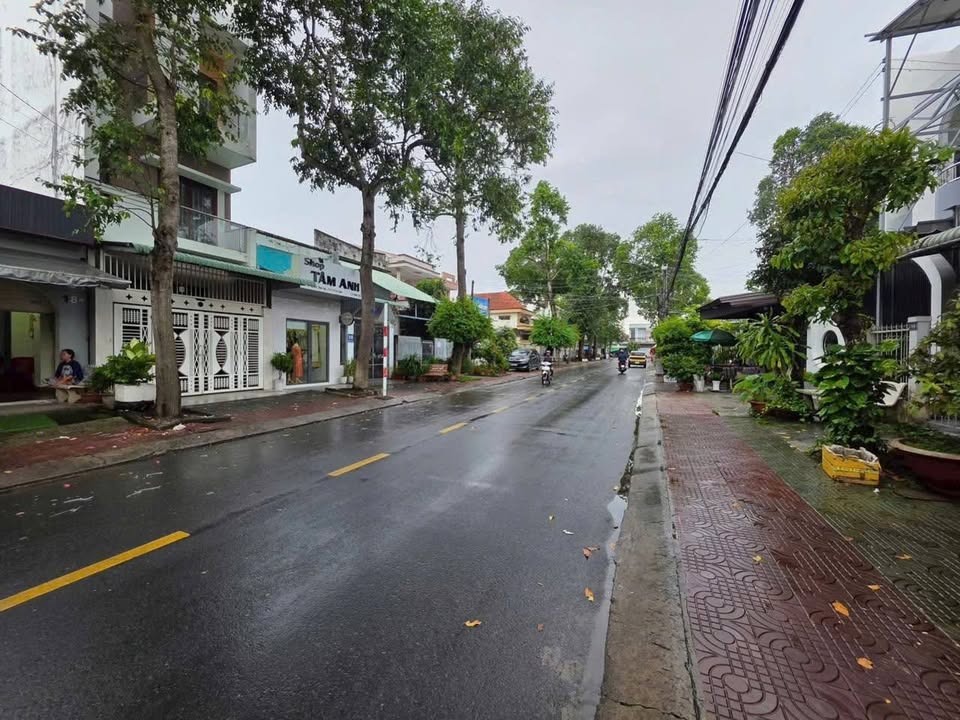 Nhà mặt tiền đường Nguyễn Thái Học, Trà Vinh 104m² giá 3.5 tỷ - Kinh doanh thuận lợi!