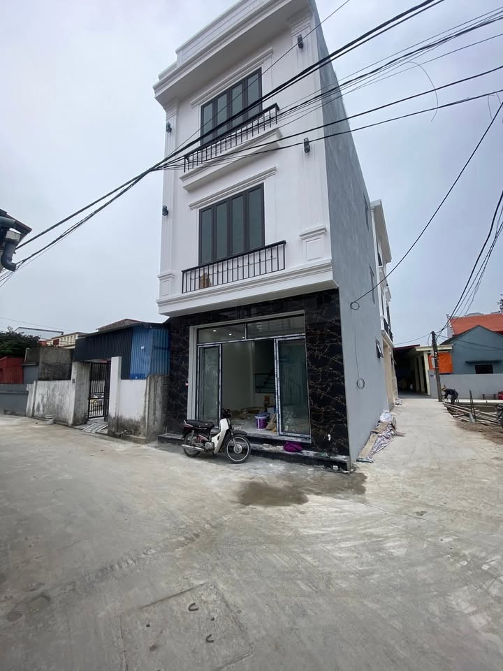 Nhà góc 3 tầng Đa Phúc 45m² giá 2 tỷ - Vị trí đắc địa, thích hợp gia đình trẻ!