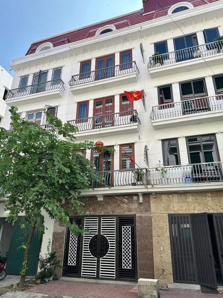 Nhà liền kề Phú Lương Hà Đông 80m² giá 2x tỷ - View cực chất, sẵn sàng ở ngay!