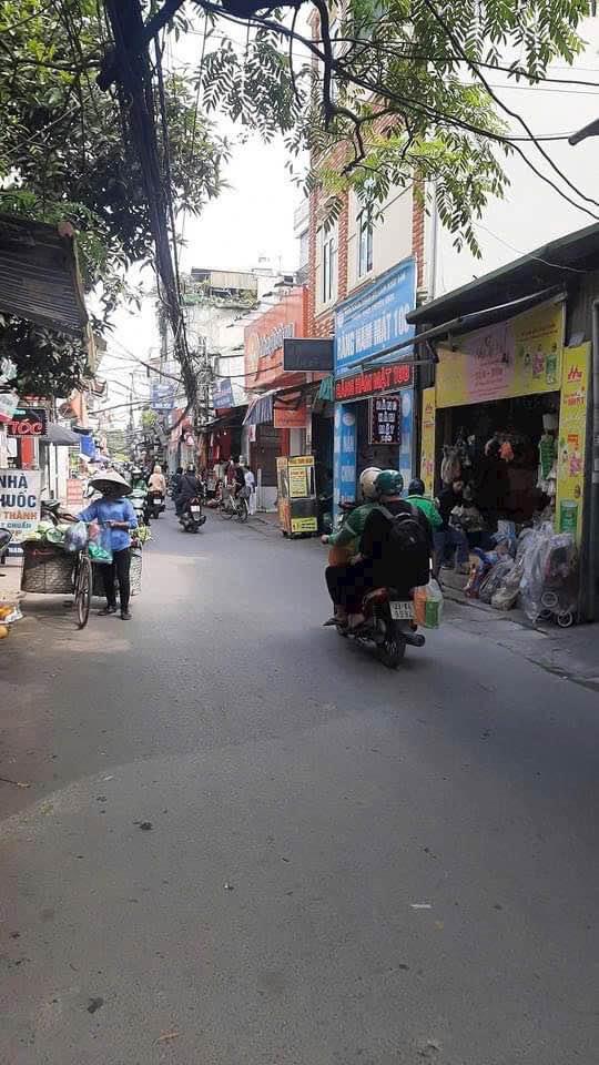 Nhà Lĩnh Nam 30m² giá 2.8 tỷ - Thiết kế hiện đại, sẵn sàng ở ngay!