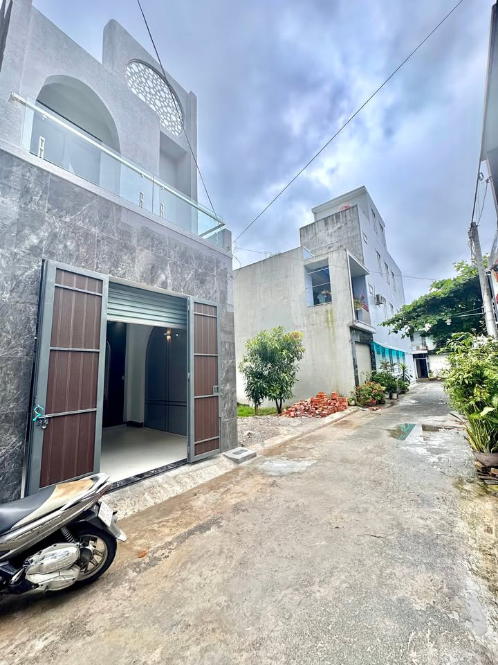 Nhà bán Tân Hiệp, Biên Hòa 71m² giá 3.65 tỷ - Thiết kế hiện đại, ô tô vào tận nhà!