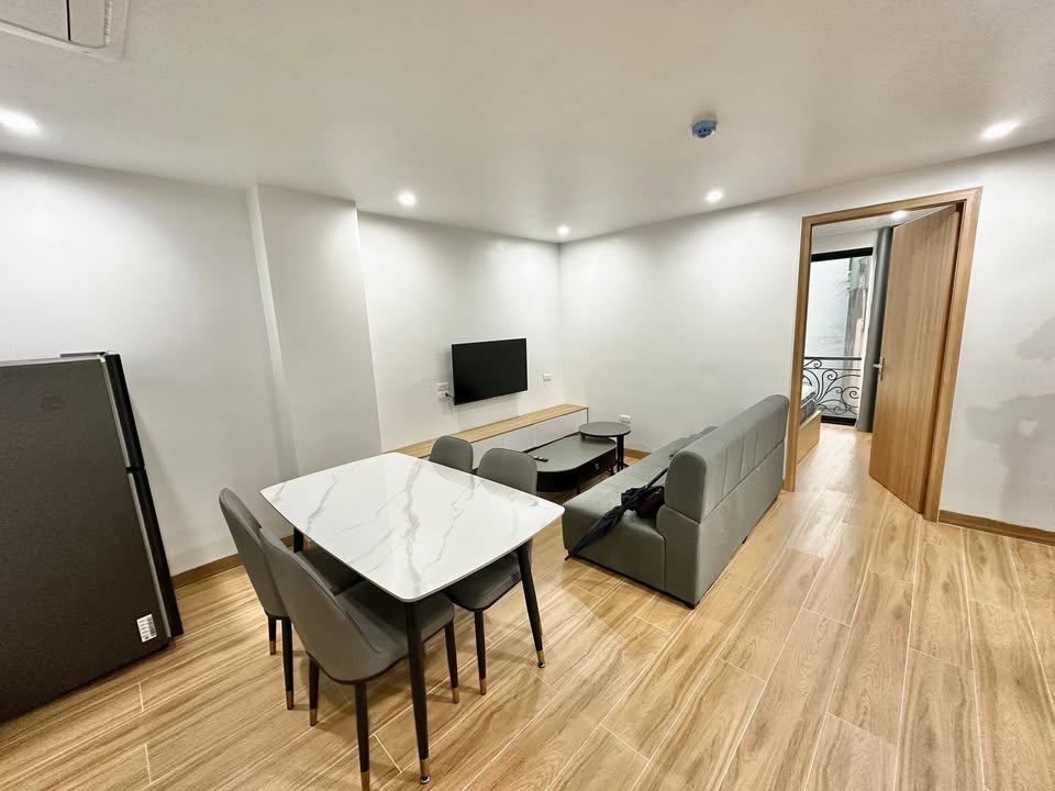 Căn hộ cho thuê Ngõ 35 Cát Linh 65m² - Nội thất mới, giá hợp lý!