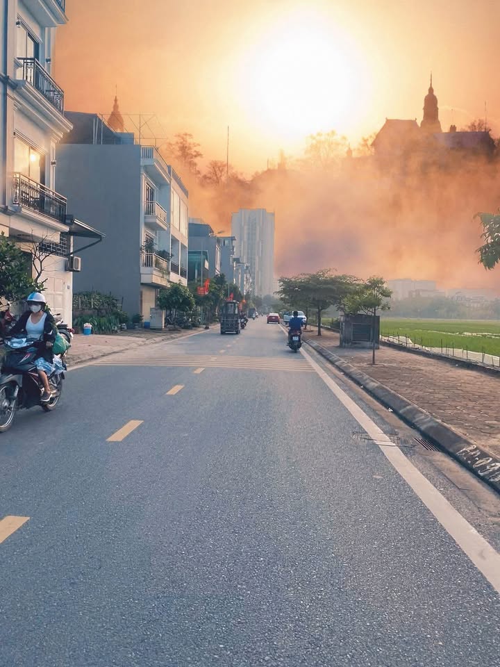 Đất phân lô Giang Biên, Long Biên 90m² giá 28.5 tỷ - Tiềm năng tăng giá lớn!