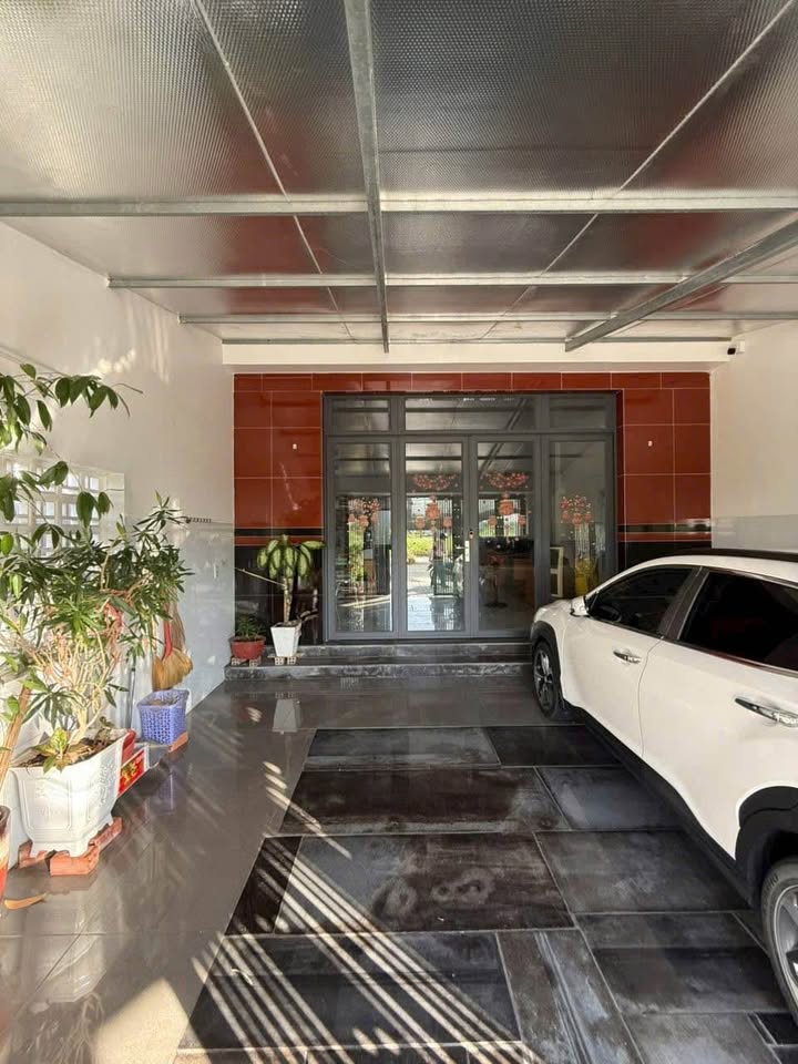 Nhà cho thuê mặt tiền Công viên Golden City - Mỹ Hoà 120m² giá 7 triệu/tháng - Thích hợp văn phòng!