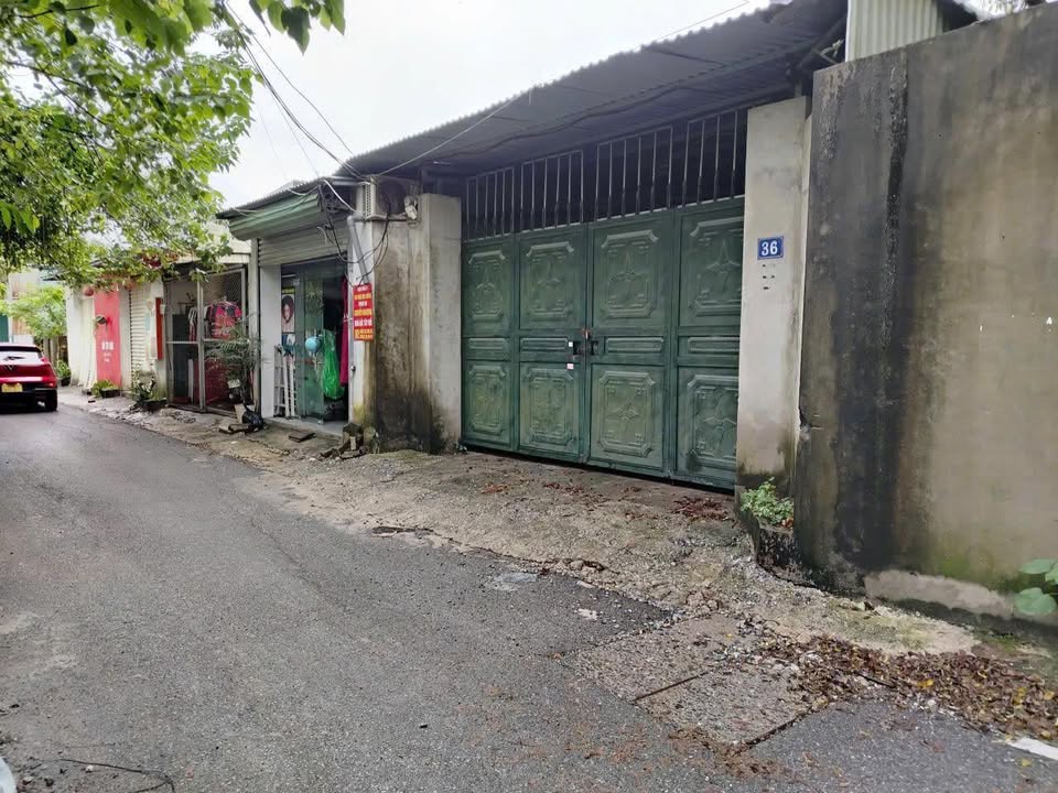 Kho – Nhà xưởng 300m² Tây Mỗ, Nam Từ Liêm chỉ 26 triệu/tháng - Không gian rộng rãi, thoáng mát!