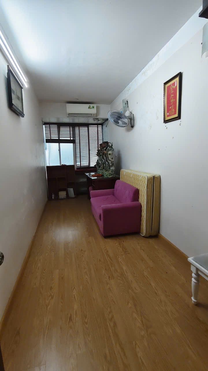 Nhà cho thuê tại Hàng Mã, Hoàn Kiếm 25m² giá 9 triệu - Thiết kế tiện nghi, nhận ngay!