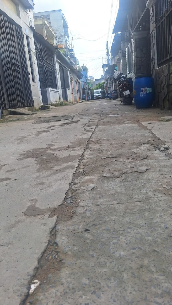 Đất nền kèm nhà cấp 4 tại Đông Tân, Dĩ An, 80m² giá 3.2 tỷ - Cơ hội đầu tư lý tưởng!