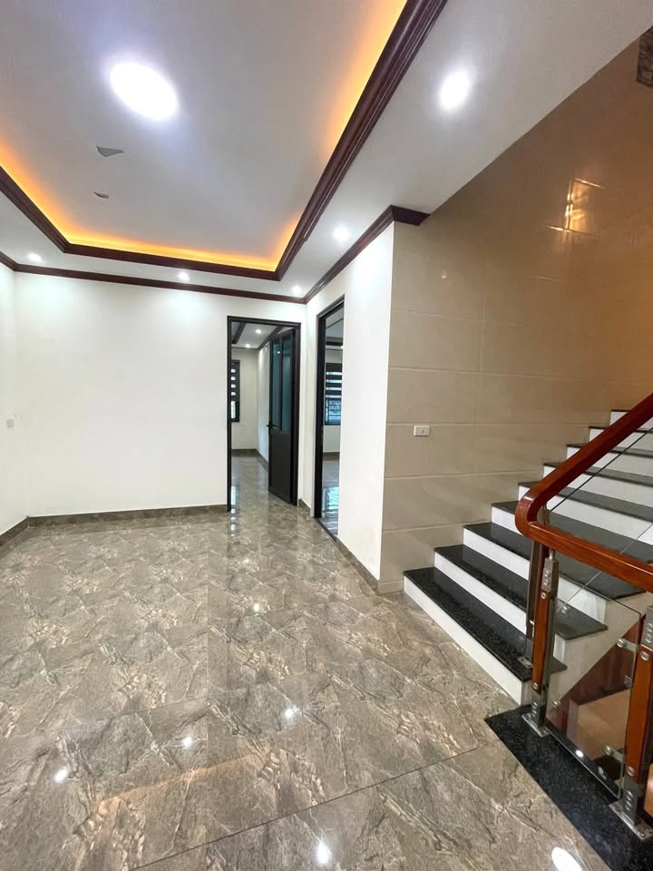 Nhà 3 tầng cho thuê tại Bến Thủy, TP Vinh 100m² giá 10 triệu - Thiết kế hiện đại, tiện nghi đầy đủ!