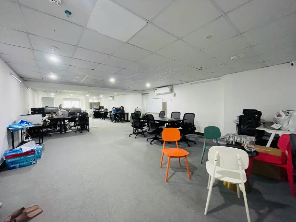 Sàn văn phòng cho thuê Ngụy Như Kon Tum, Thanh Xuân 104m² giá 22 triệu - Vị trí trung tâm thuận lợi!