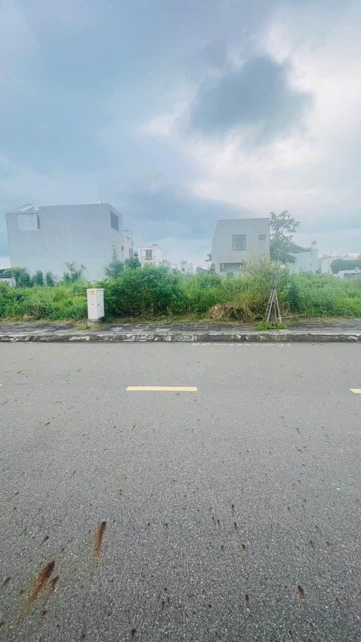 Lô đất mặt tiền đường Hoàng Xuân Nhị - Phường Long Tâm - 120m² - Đầu tư sinh lời ngay!