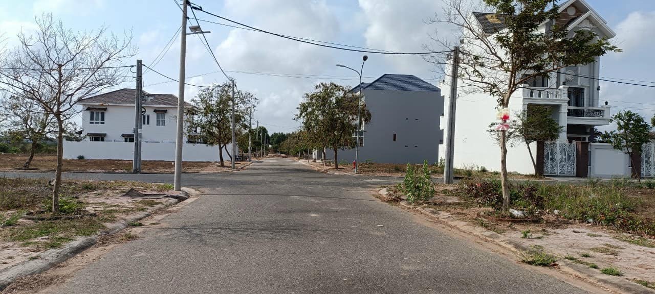 Đất nền lô góc 100m² đường Lan Anh 1, Bà Rịa - Giá chỉ 1.7 tỷ!