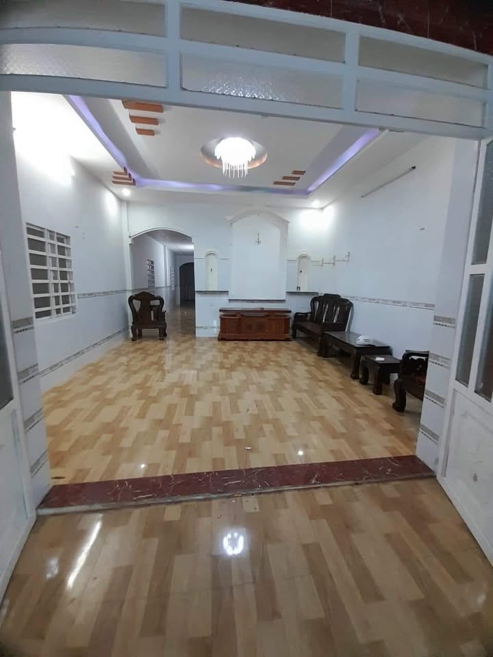 Nhà phố An Ngãi, Long Điền 150m² giá 1.55 tỷ - Gần khu dân cư đông đúc!