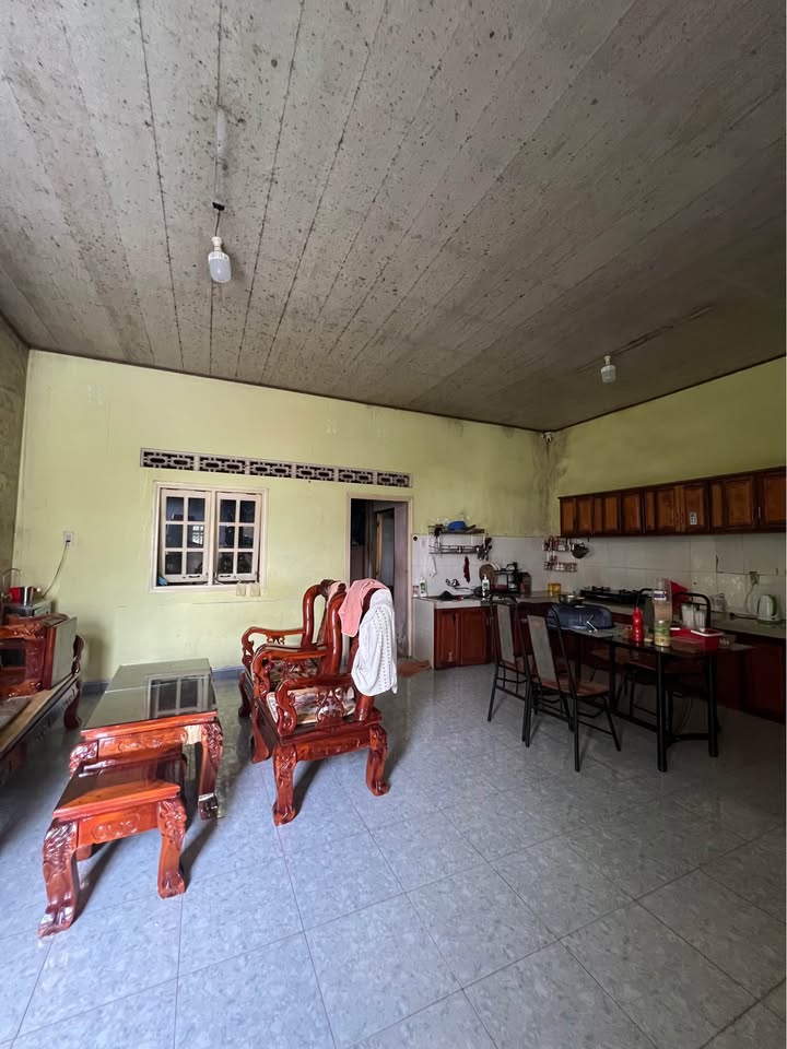 Nhà cấp 4 hẻm 88 Quang Trung Bảo Lộc 117m² giá 2.5 tỷ - Nhà đẹp, tiện nghi đầy đủ!