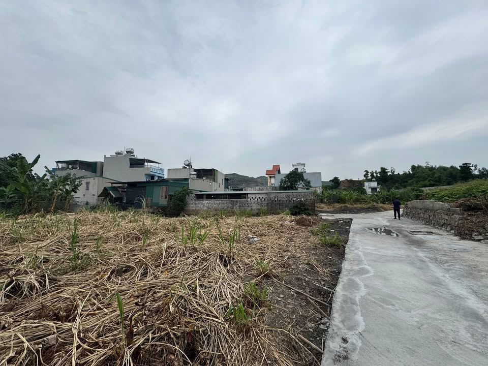 Đất ở Hà Tu 66m² giá 1 tỷ - Cơ hội đầu tư tuyệt vời!