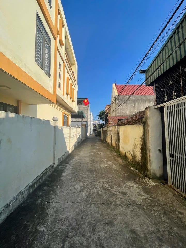 Nhà phố Bà Triệu, Triệu Sơn 170m² giá thỏa thuận - Không gian lý tưởng cho gia đình!