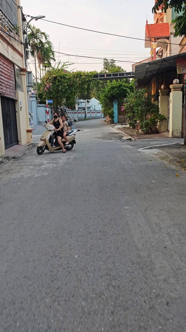 Đất nền Kim Sơn, Gia Lâm 70.3m² giá 3.x tỷ - Vị trí đẹp, pháp lý rõ ràng!