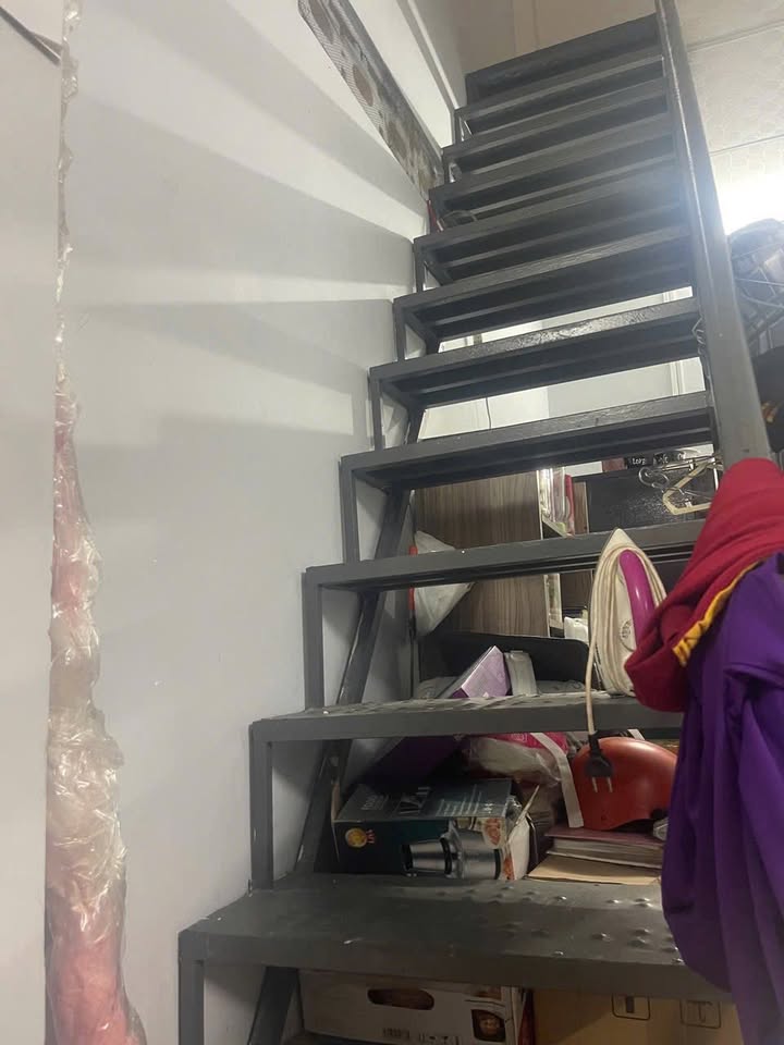 Nhà gác lửng đường Cao Văn Bé Vĩnh Phước 66.7m² giá 3.3 tỷ - Gần biển Nha Trang!