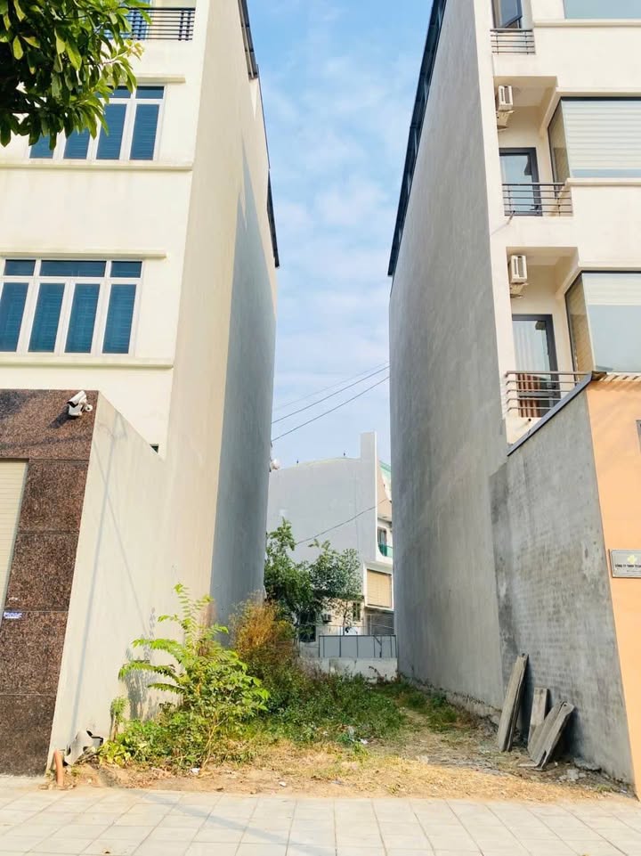 Đất mặt tiền đường Lương Văn Can, Khai Quang, Vĩnh Yên 100m² giá 4.8 tỷ - Đầu tư sinh lời ngay!