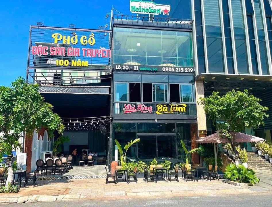 Cho thuê nhà 3 tầng mặt tiền đường 2 Tháng 9, Hải Châu - Giá chỉ 90 triệu/tháng!