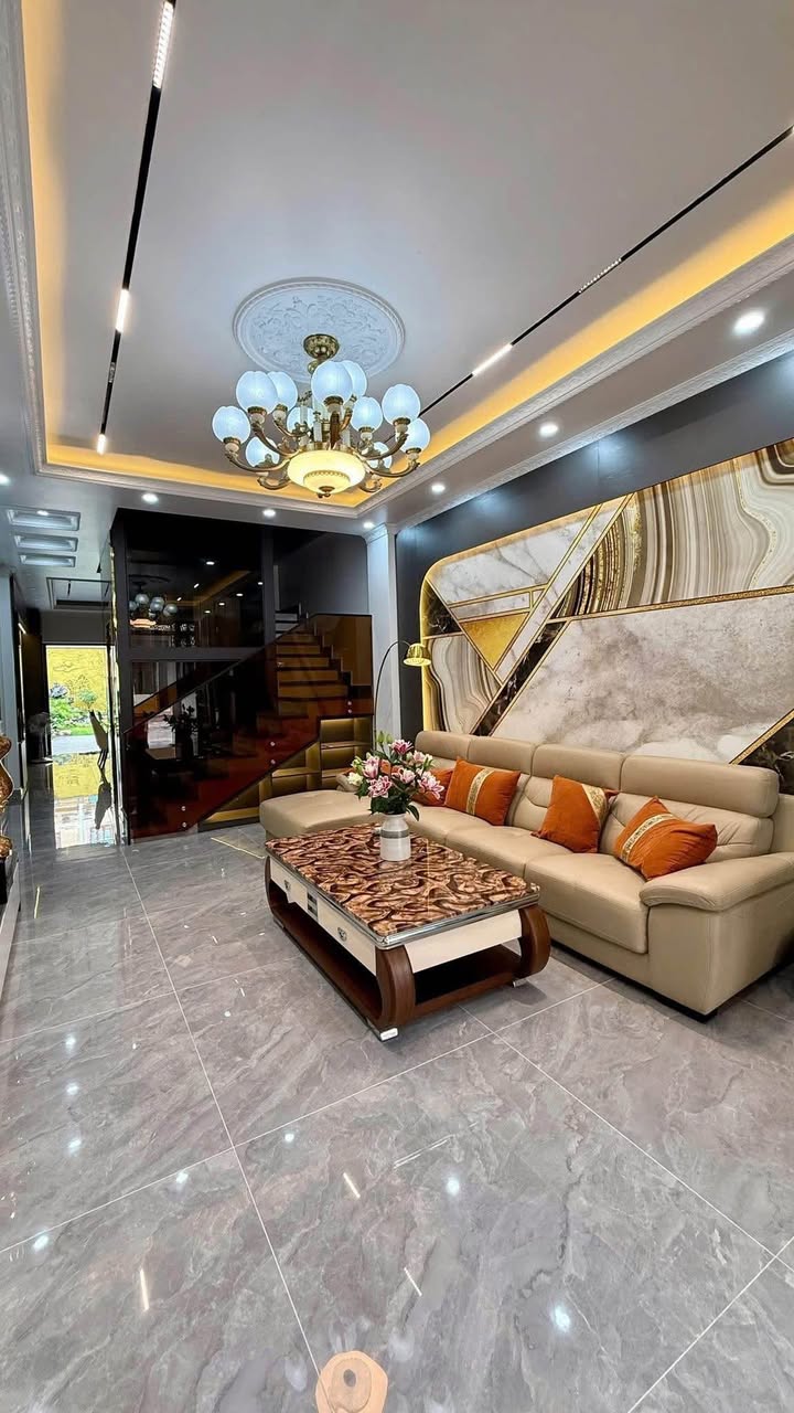 Nhà phố mặt đường Đinh Nhu, Lê Chân, 120m² giá 11.5 tỷ - Nhà mới cực đẹp, đầy đủ tiện nghi!