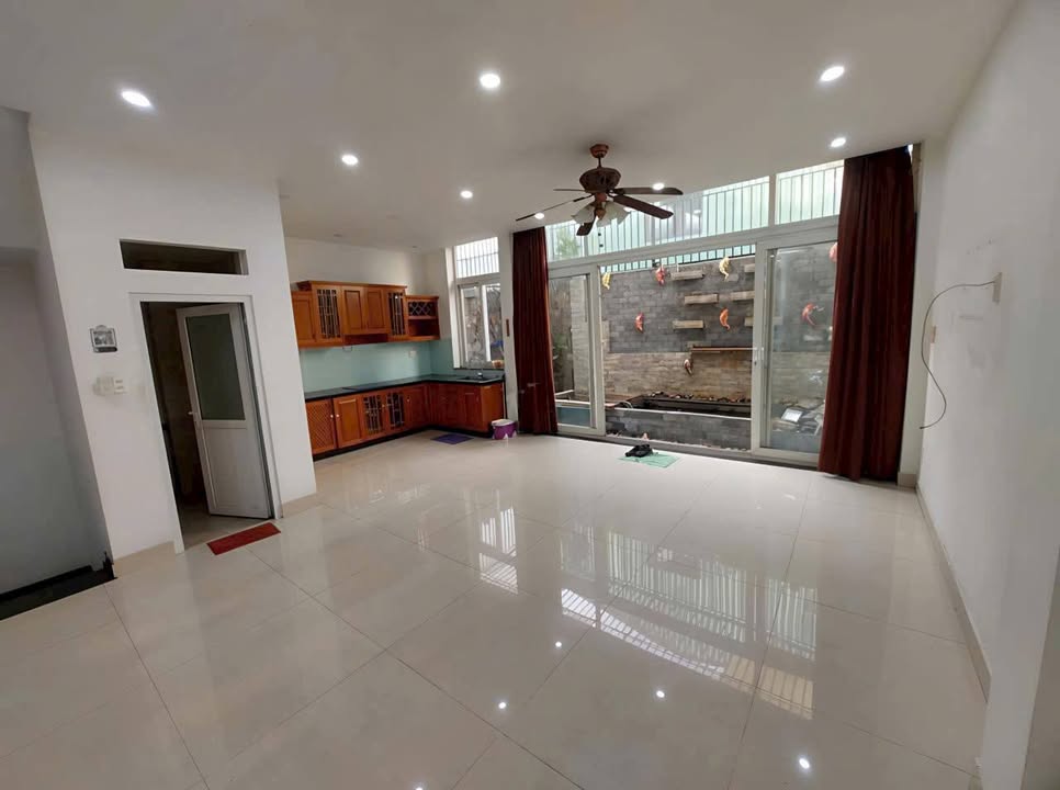 Biệt thự cho thuê KDC Thới An, Q12 140m² giá 27 triệu - Nhà trống giao ngay!