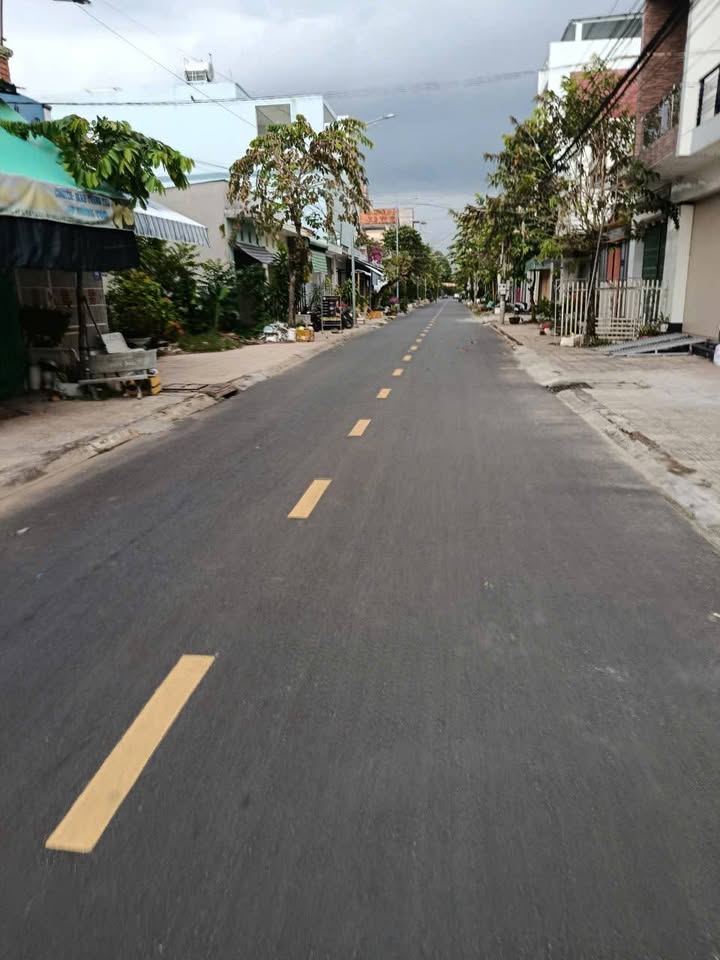 Bán kho liền kề tại chợ Cai Lậy - Diện tích 81m² giá chỉ 3.4 tỷ!