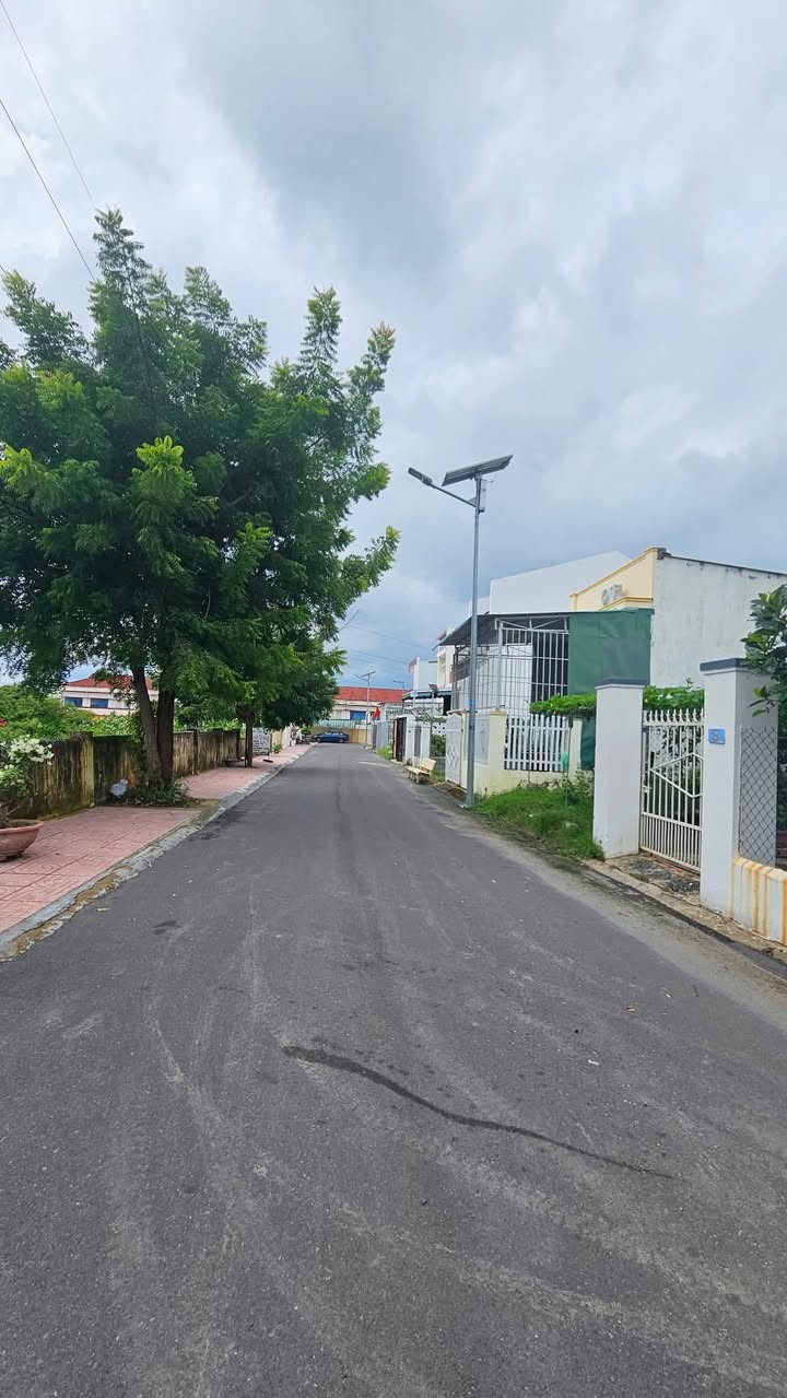 Đất nền Lộc An, Cam Lộc 105m² giá 2.99 tỷ - Vị trí trung tâm sầm uất!