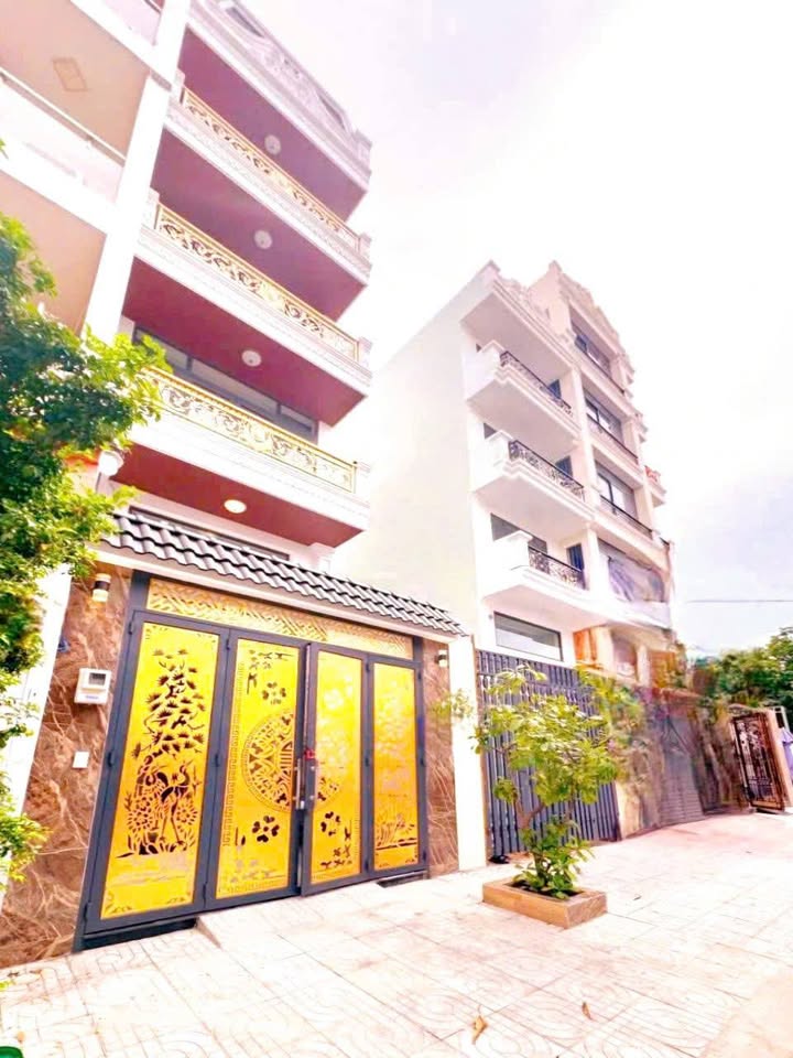 Nhà mặt tiền Hương Lộ 2, Q6, 72m² giá 10 tỷ - Tặng nội thất sang trọng!