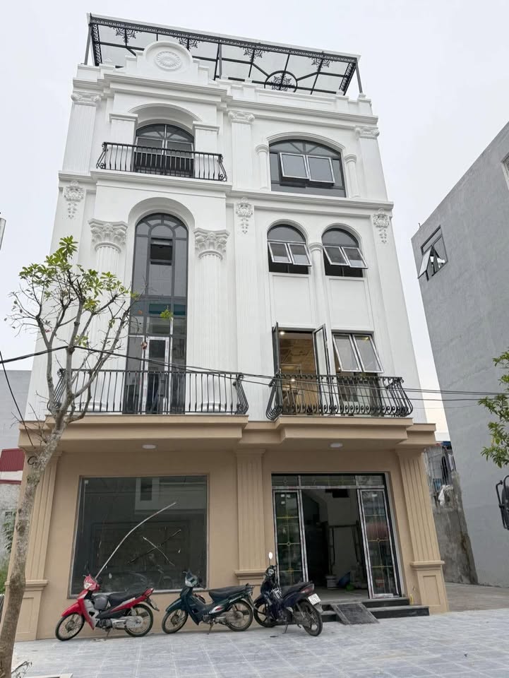 Nhà mặt đường Bùi Viện, An Dương 60m² giá 9 tỷ - Vị trí đắc địa cho văn phòng!