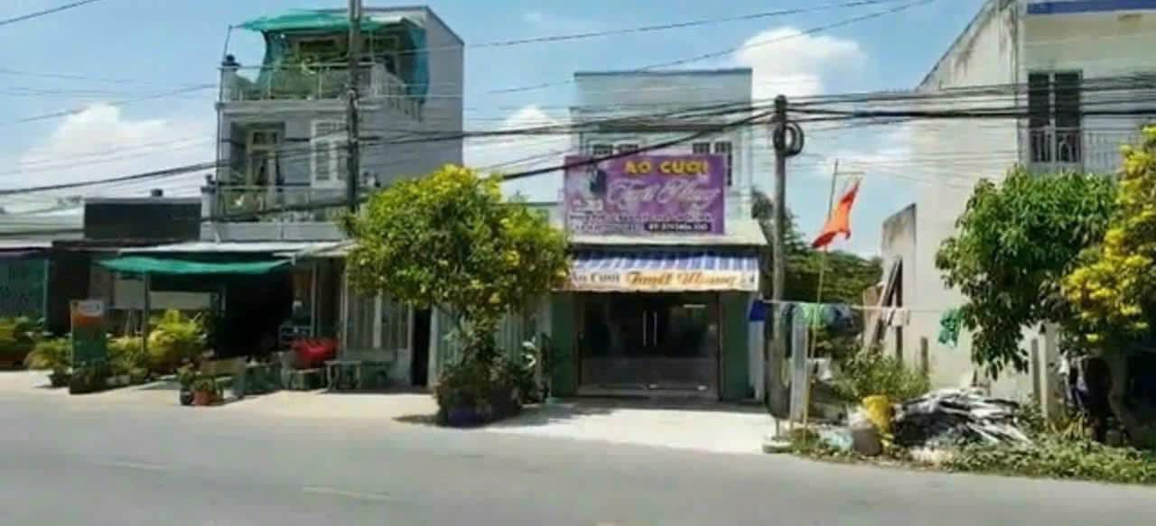 Đất thổ cư 93m² ĐT835 Long Khê giá 2.4 tỷ - Kinh doanh thuận lợi!