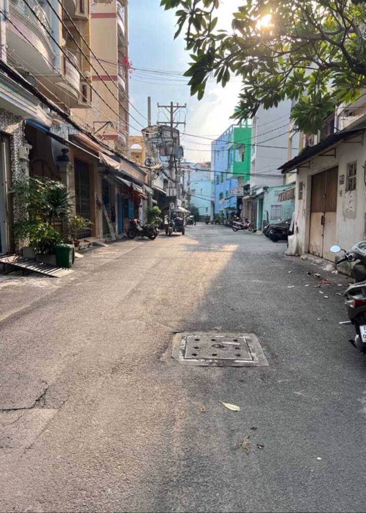 Nhà phố 68m² hẻm 10m đường Âu Cơ quận 11 giá 8 tỷ - Sẵn sàng vào ở!