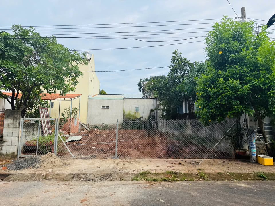 Đất nền Tân Phú Đồng Xoài 190m² giá chỉ 4 tỷ - Sổ hồng chính chủ