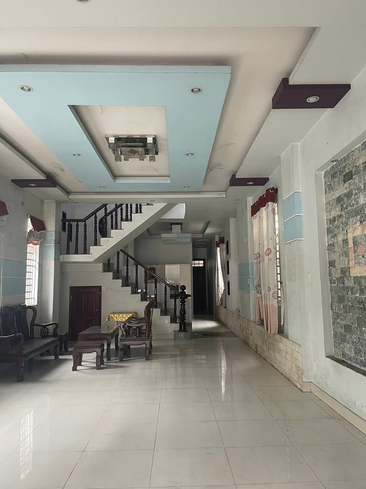 Nhà mặt tiền Quốc lộ 13 Định Hoà Thủ Dầu Một 204m² giá 13 triệu - Cơ hội kinh doanh lý tưởng!