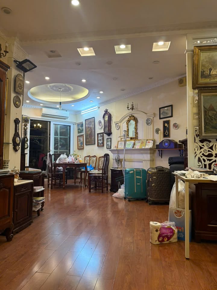 Căn hộ 17T6 Trung Hòa Nhân Chính 119m² giá 10.5 tỷ - Thiết kế đẹp, sẵn sàng vào ở!