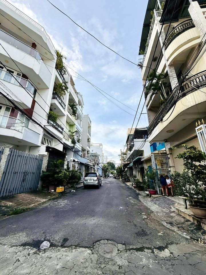 Nhà phố Quận 11 42m² giá 7.8 tỷ - Cơ hội vàng không nên bỏ lỡ!