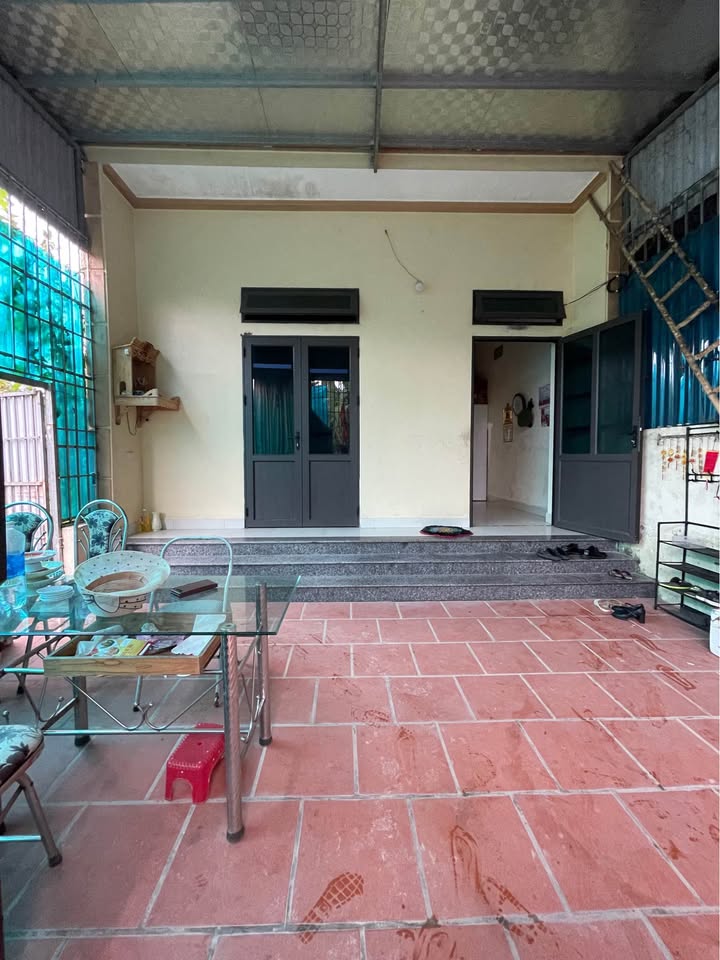 Nhà cấp 4 tại xã Đông Lĩnh, 90m² giá chỉ 1.2 tỷ - Sẵn sàng ở ngay!