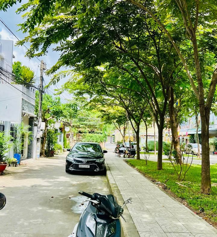 Nhà phố 1 trệt 2 lầu góc 2 mặt tiền khu Cư Xá Tỉnh Uỷ, Biên Hòa 56m² giá 3.45 tỷ - Sổ hồng riêng, thổ cư 100%!