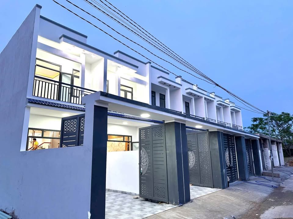 Nhà mặt tiền 16m đường Đồng Khởi, Biên Hòa, 100m² giá 2.45 tỷ - Đầu tư sinh lời ngay!