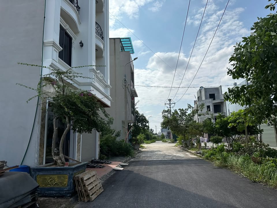 Đất tái định cư Nguyên Khê, Đông Anh 50m² giá 5 tỷ - Đầu tư sinh lời tốt!