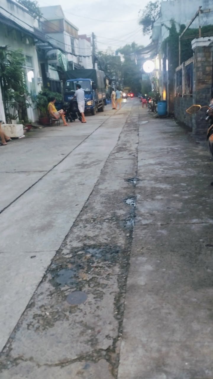 Nhà hẻm ô tô Tân Chánh Hiệp 135m² giá 6.35 tỷ - Đầu tư sinh lời với 6 phòng trọ cho thuê