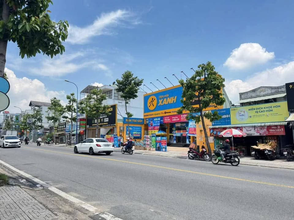 Bán gấp nhà mặt tiền Lê Thị Hà, Hóc Môn 572m² giá 55 tỷ - Đầu tư sinh lời ngay!