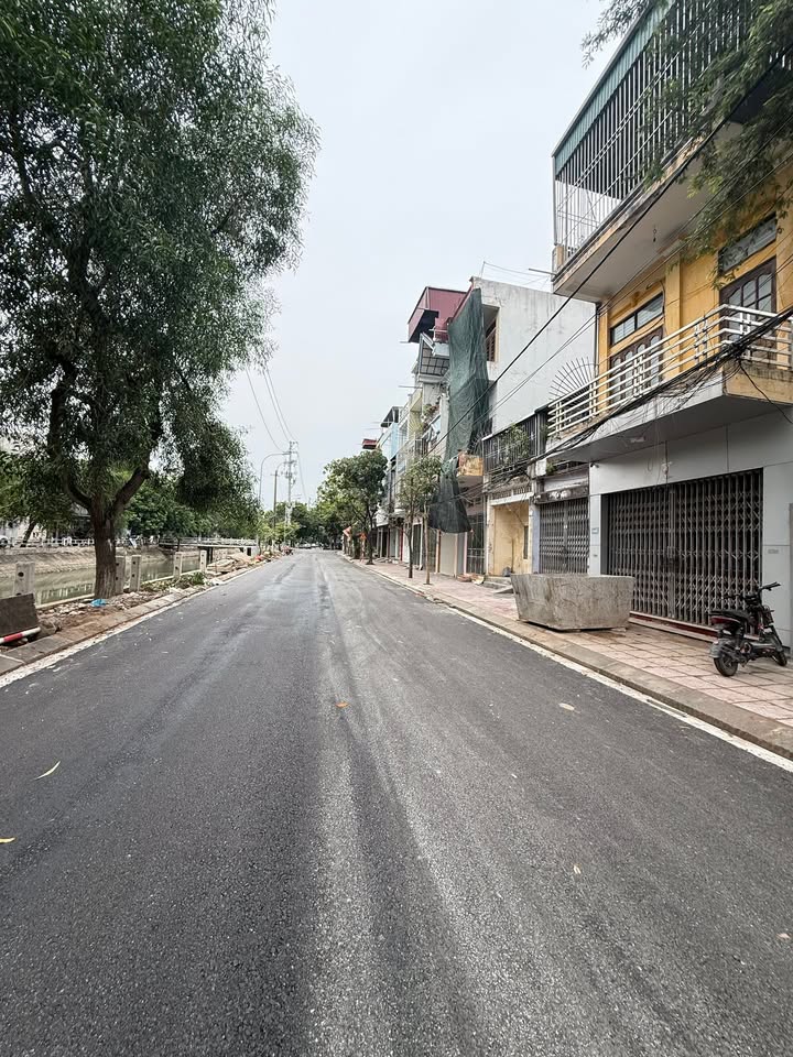 Nhà 3 tầng mặt đường bờ sông Tùng Tùng Thái Bình 70m² giá 6 tỷ - Chính chủ bán gấp!