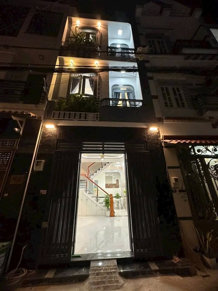 Nhà phố Tân Chánh Hiệp, Quận 12 40m² giá 5.29 tỷ - Đẹp, vào ở ngay!
