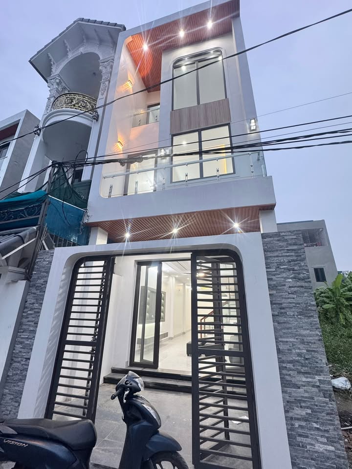 Nhà 3 tầng ngõ Lộc Vượng, Nam Định 64m² giá 3.186 tỷ - Ô tô vào tận cửa!