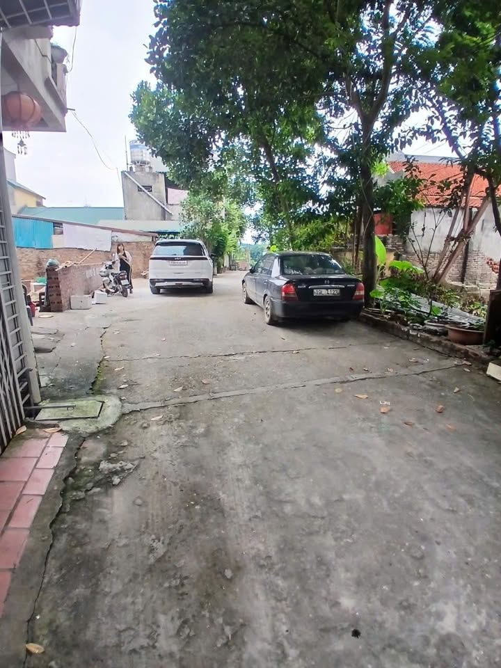 Đất nền trung tâm Việt Trì 93m² giá 3 tỷ - Vị trí đẹp, sổ đỏ chính chủ!