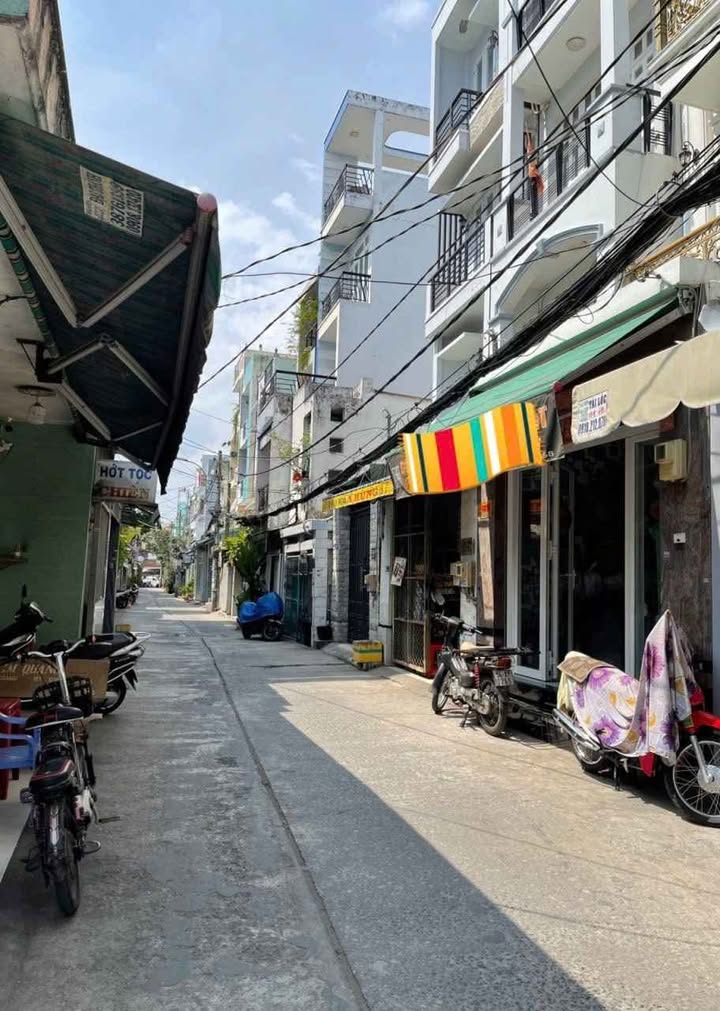 Nhà 5 tầng Hậu Giang, Quận 6, 230m² giá 13.5 tỷ - Chủ cần bán gấp!