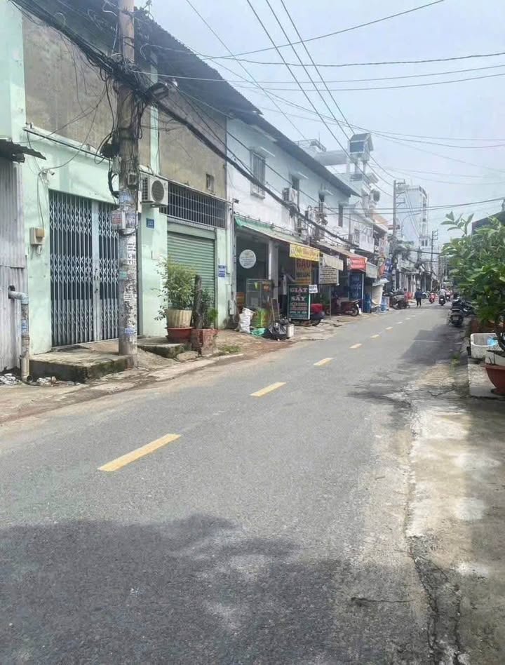Đất mặt tiền đường Lê Văn Quới, Bình Tân 100m² giá 8.3 tỷ - Sổ hồng chính chủ, thương lượng tốt!